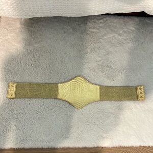 Gold stretch waist belt
